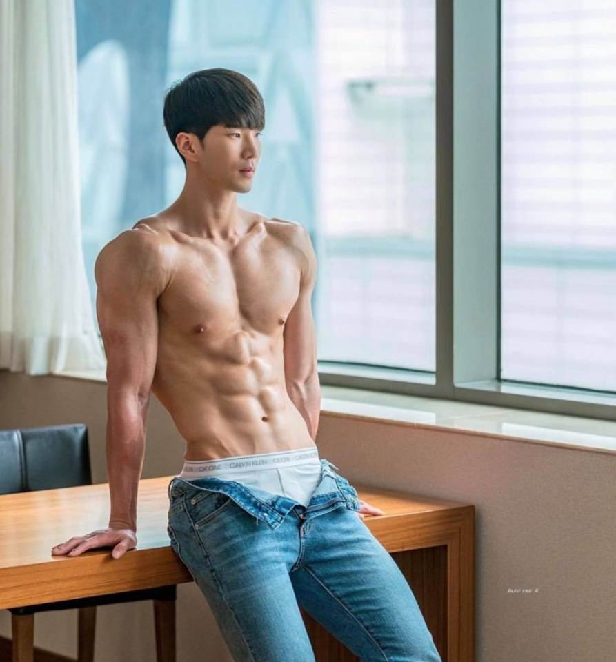 HAPPY HEALTHYsexyMen } 6