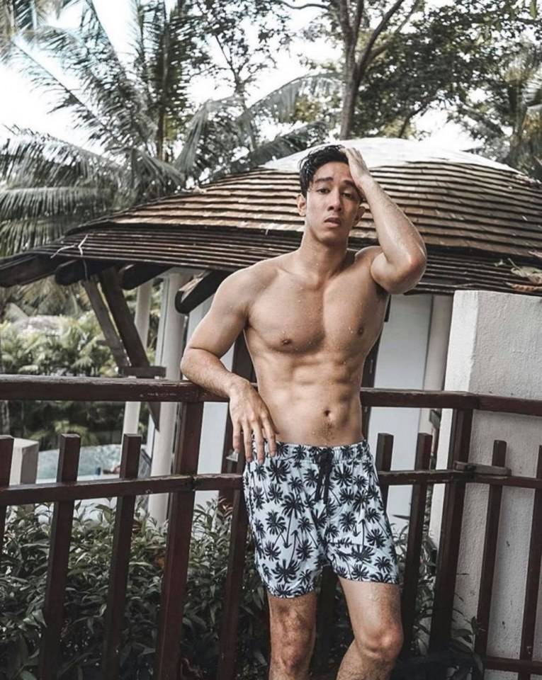 HAPPY HEALTHYsexyMen } 9