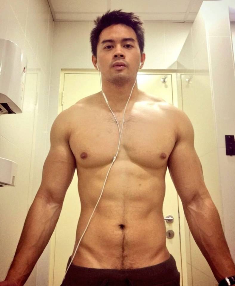 ตี๋ล่ำทำน้ำแตก