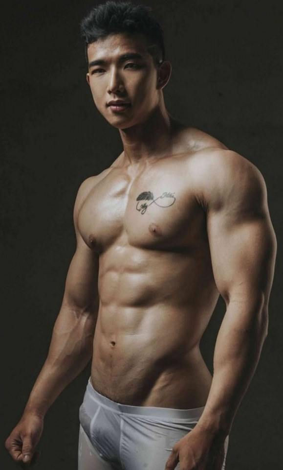 หนุ่มหล่อขึ้นปก 836
