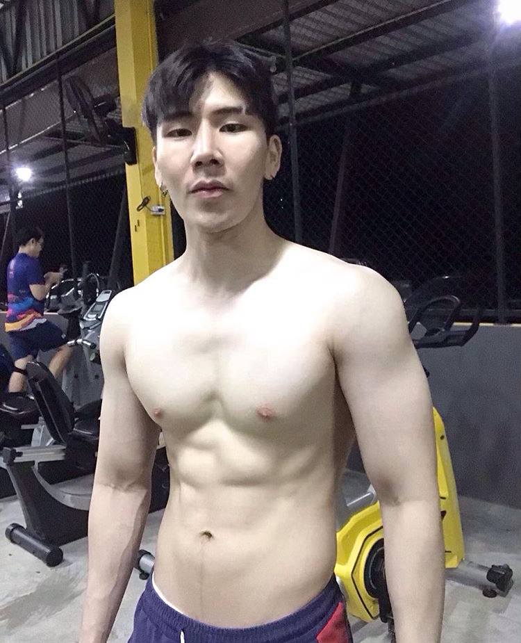 ผู้ชาย นมสวย {7}