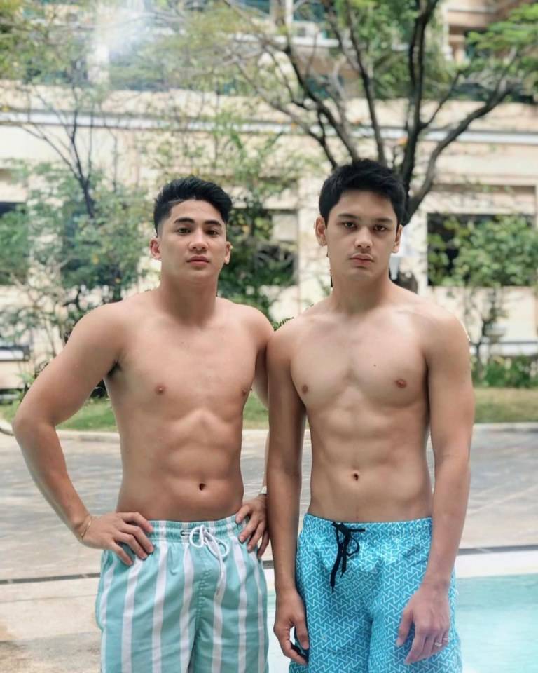 HAPPY HEALTHYsexyMen } 20