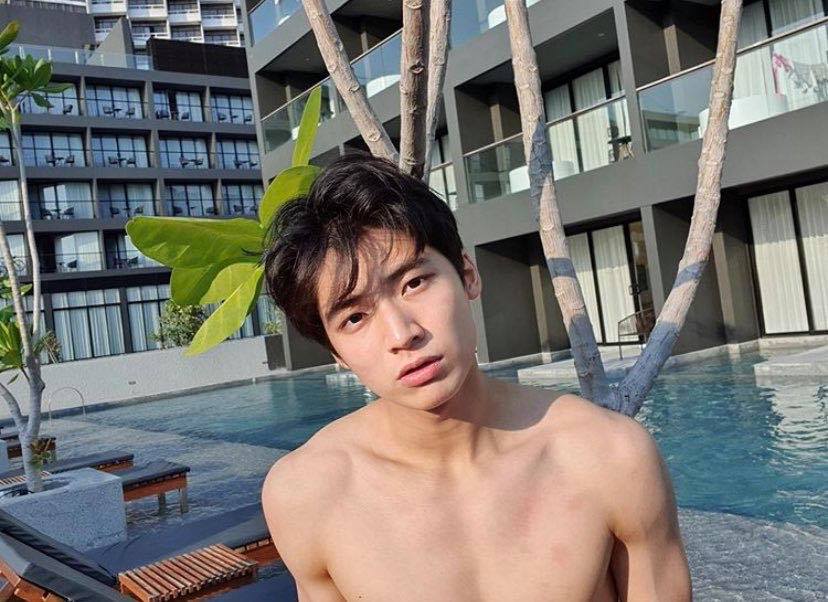 HAPPY HEALTHYsexyMen SS2 } 4