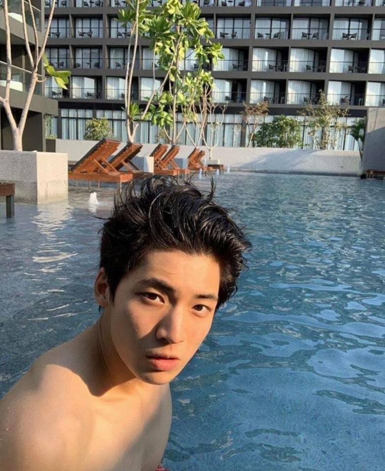 HAPPY HEALTHYsexyMen SS2 } 4