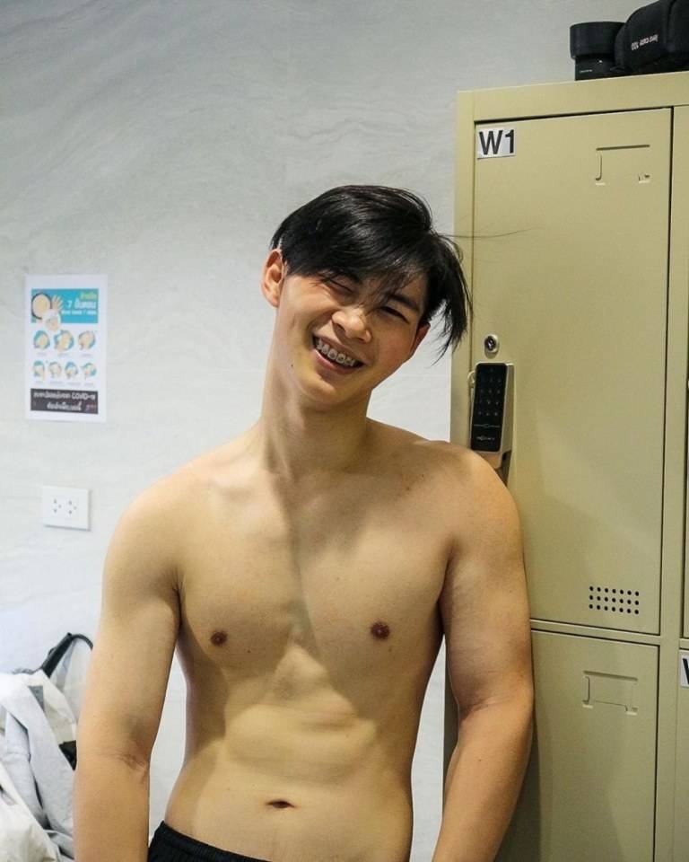 HAPPY HEALTHYsexyMen SS2 } 10