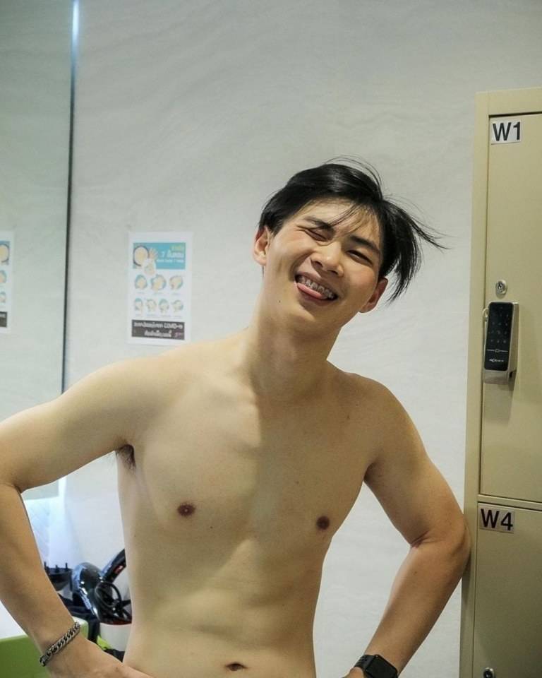 HAPPY HEALTHYsexyMen SS2 } 10