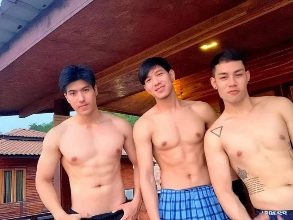 HAPPY HEALTHYsexyMen SS2 } 11