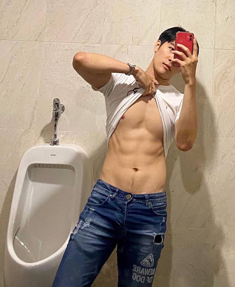 หมั่นเขี้ยว ๓