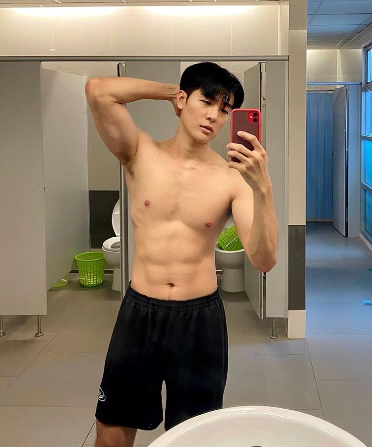 หมั่นเขี้ยว ๓