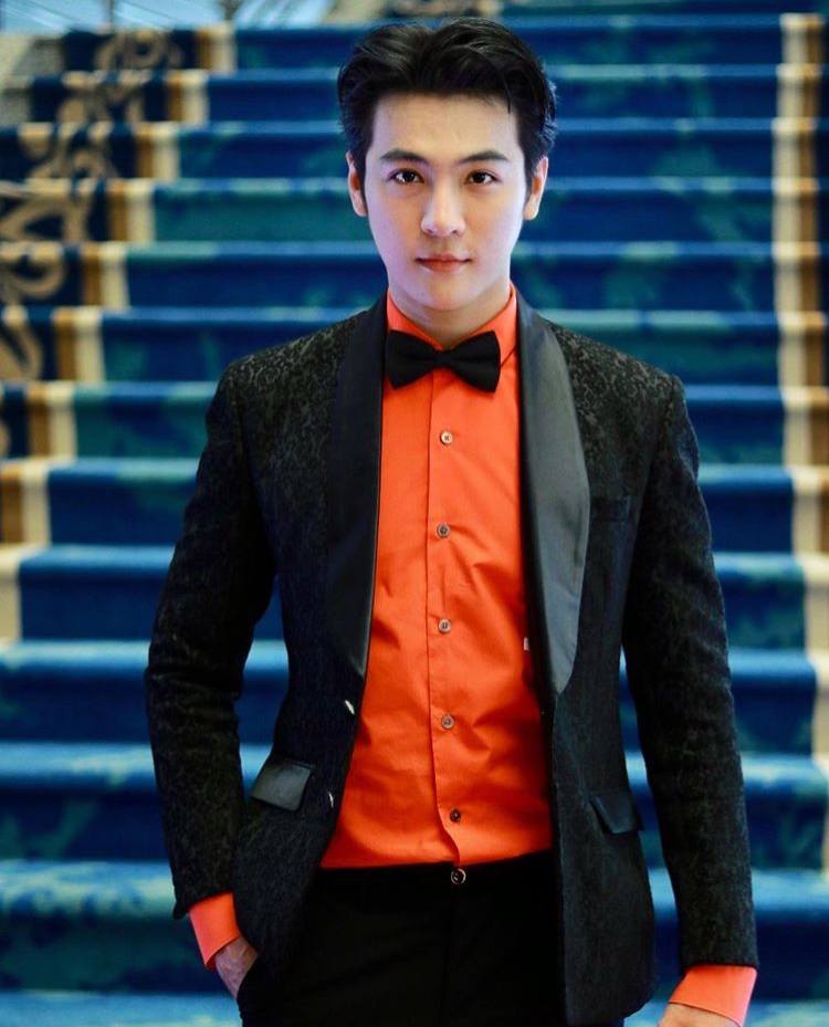 หมั่นเขี้ยว ๓