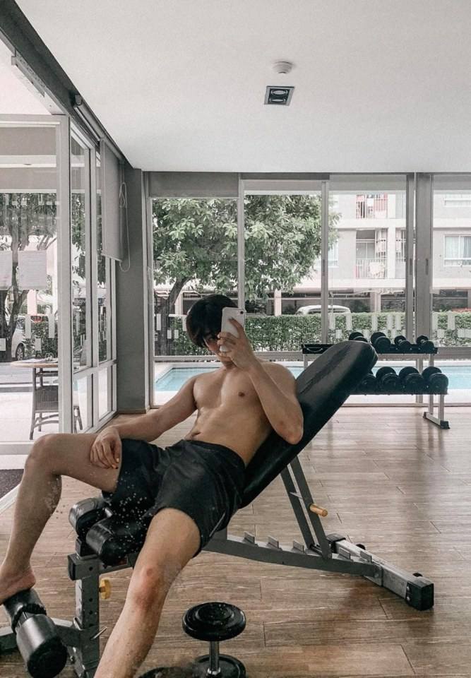 HAPPY HEALTHYsexyMen SS3 } 16