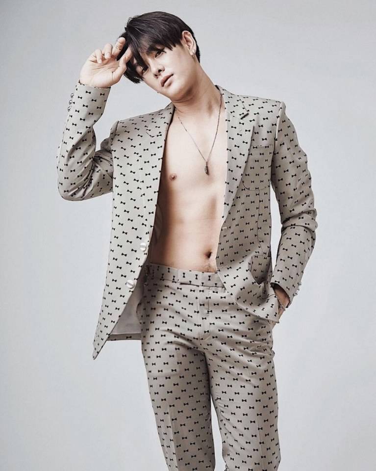 HAPPY HEALTHYsexyMen SS3 } 16