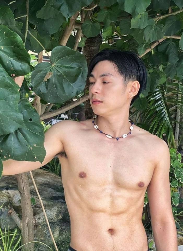 HAPPY HEALTHYsexyMen FINALss } 5