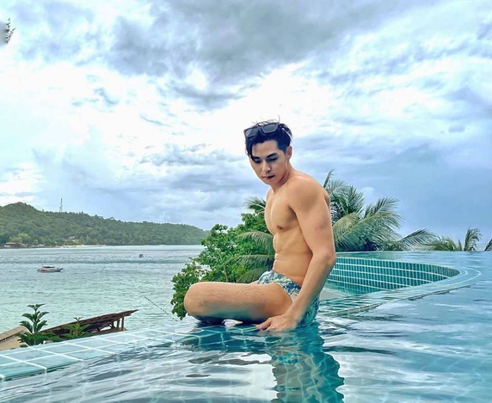 HAPPY HEALTHYsexyMen FINALss } 5