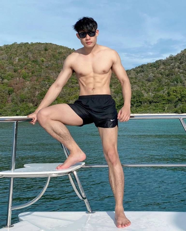 HAPPY HEALTHYsexyMen FINALss } 13