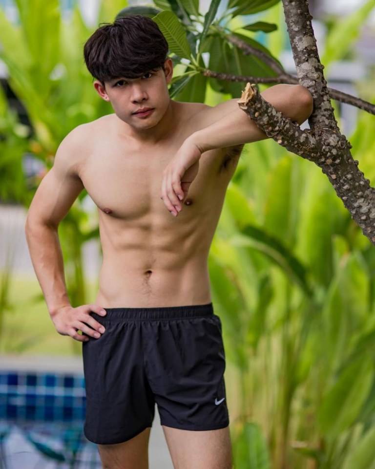 HAPPY HEALTHYsexyMen FINALss } 13