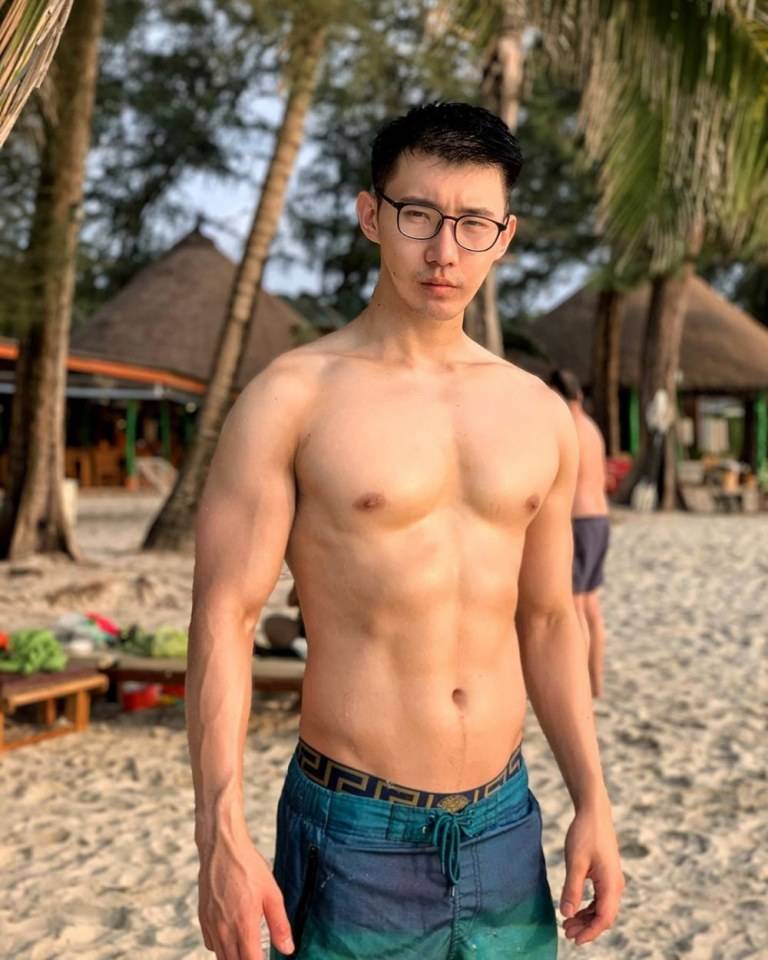 HAPPY HEALTHYsexyMen FINALss } 13