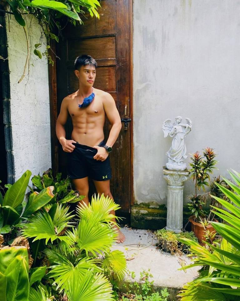 HAPPY HEALTHYsexyMen FINALss } 13