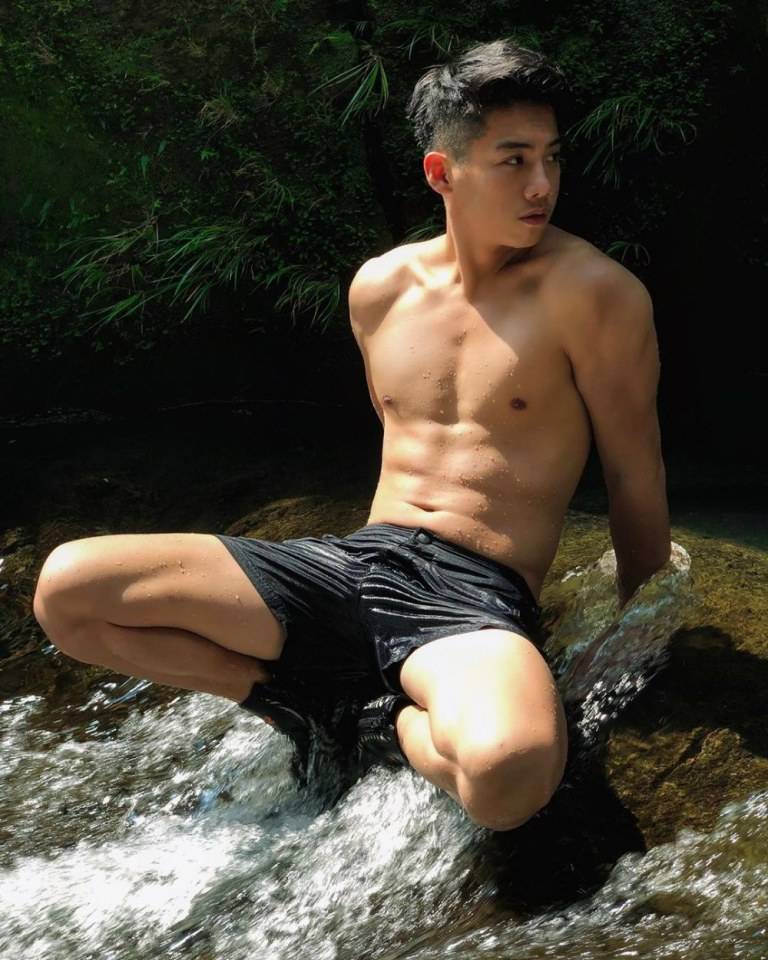 HAPPY HEALTHYsexyMen FINALss } 13