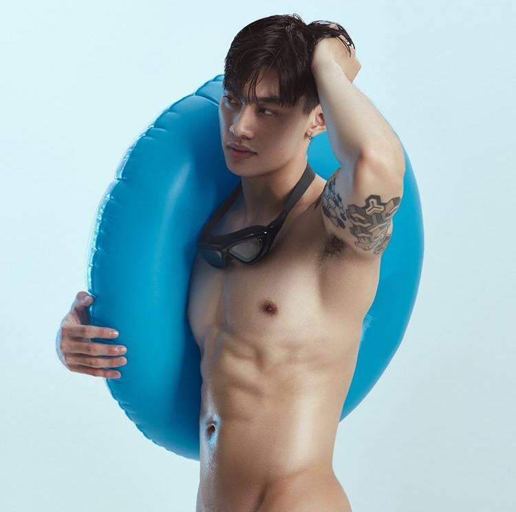 ถอดโชว์เรือนร่าง 2680