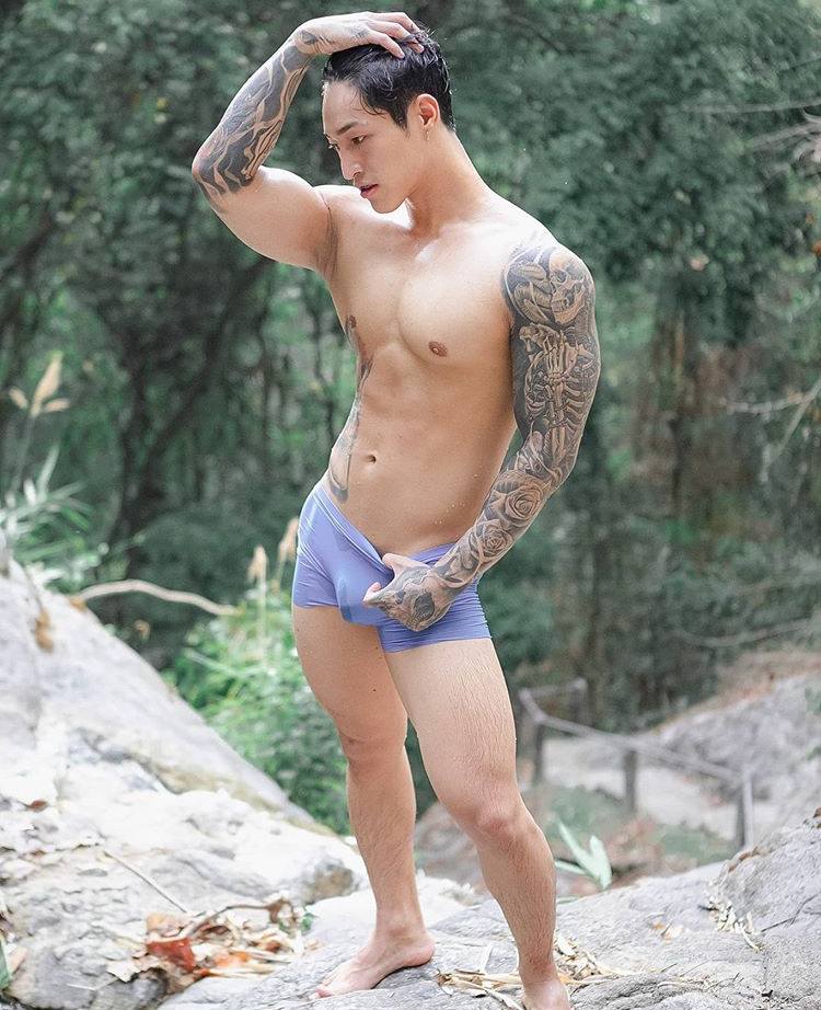 ถอดโชว์เรือนร่าง 2680