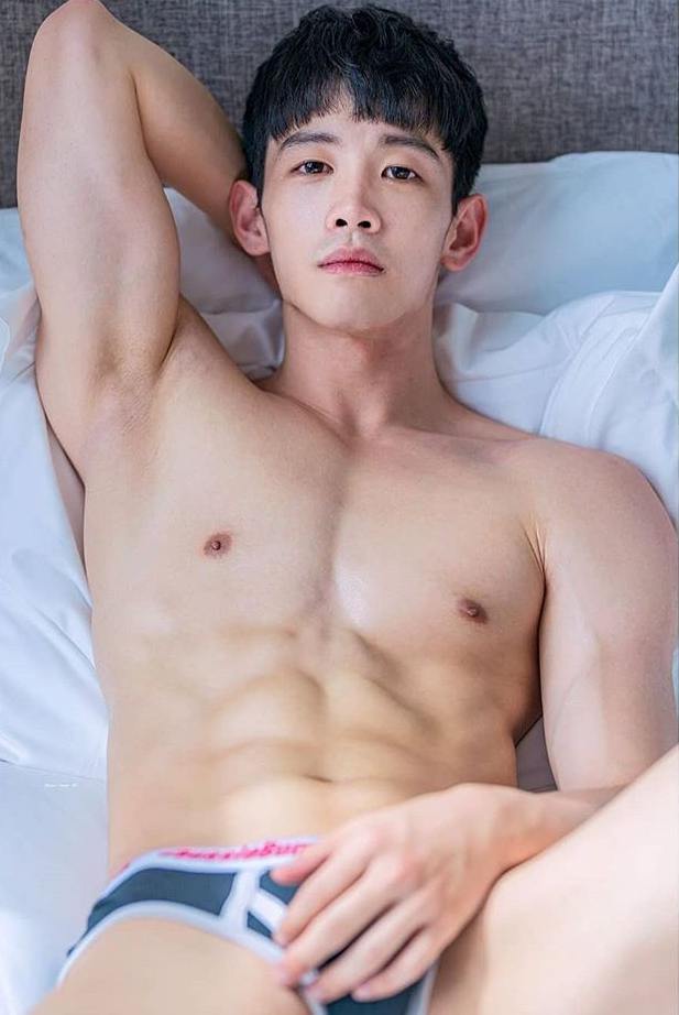 ถอดโชว์เรือนร่าง 2681