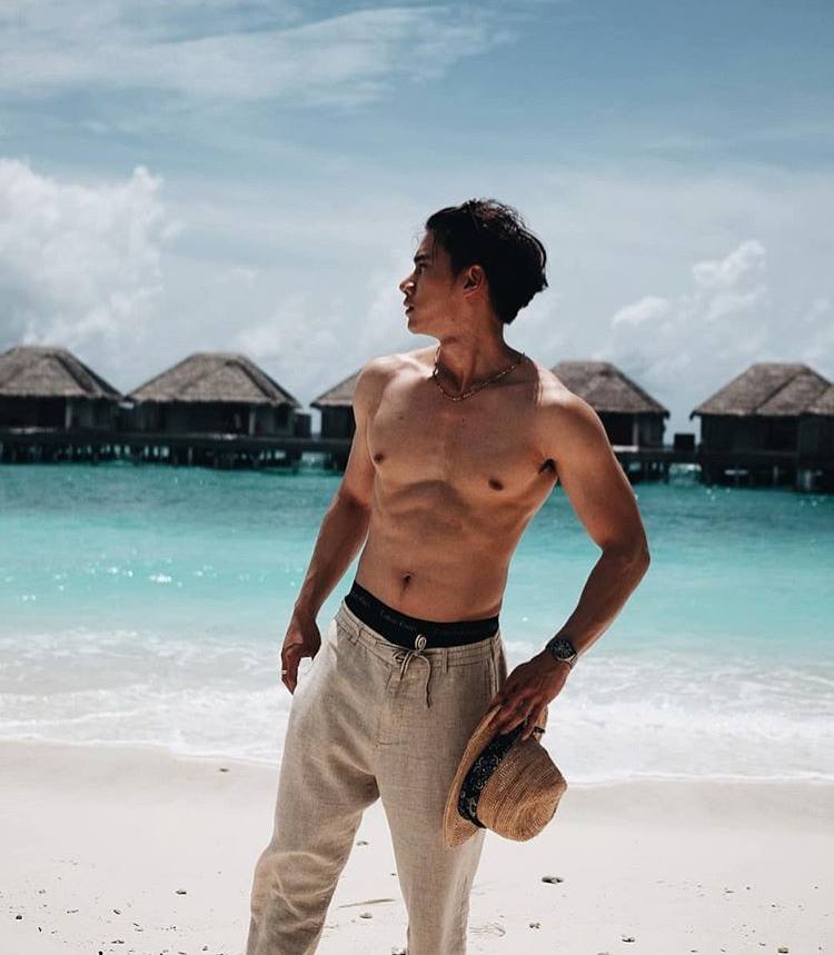 ถอดโชว์เรือนร่าง 2683