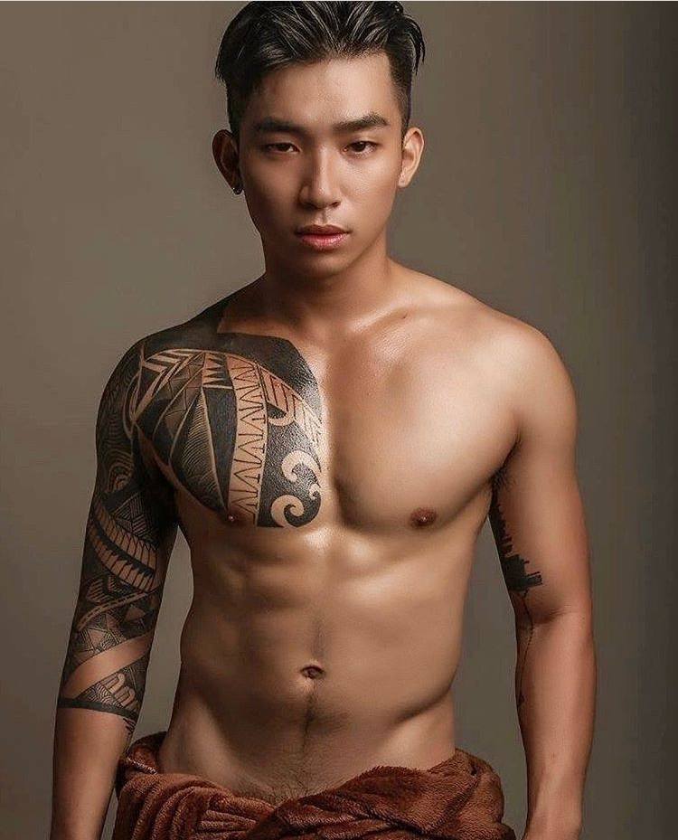 ถอดโชว์เรือนร่าง 2685