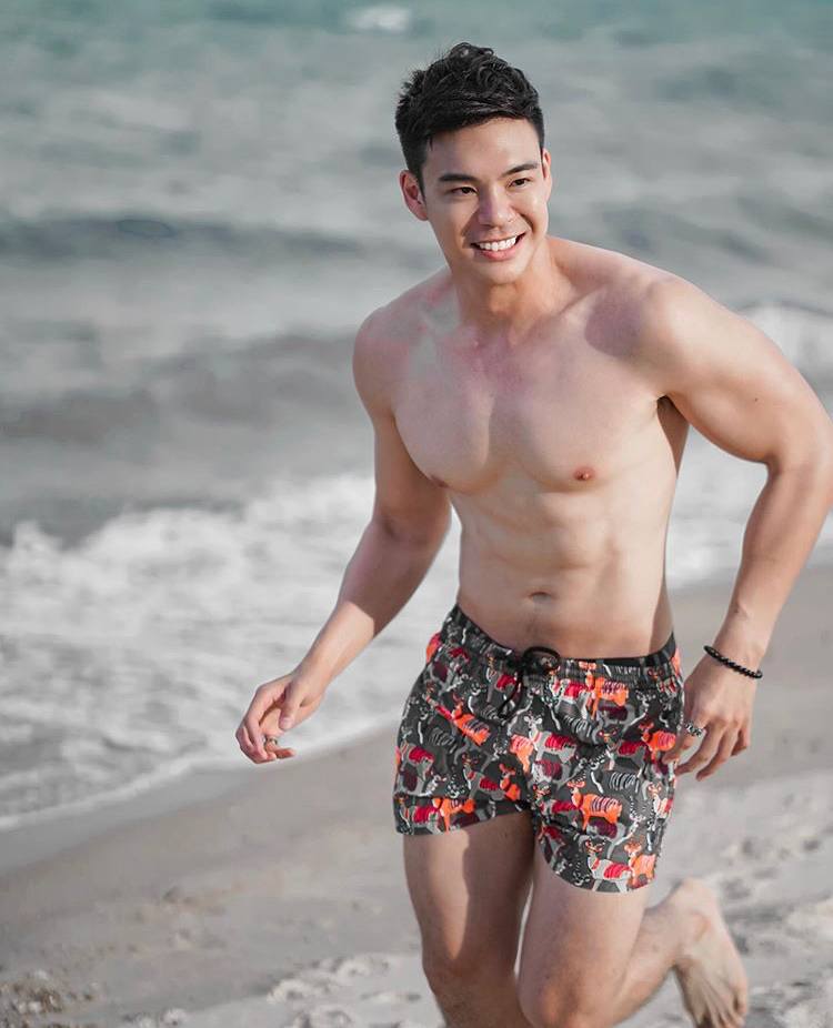 ถอดโชว์เรือนร่าง 2686