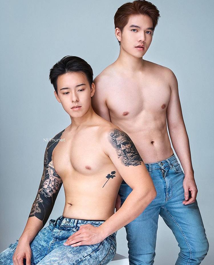 ถอดโชว์เรือนร่าง 2687