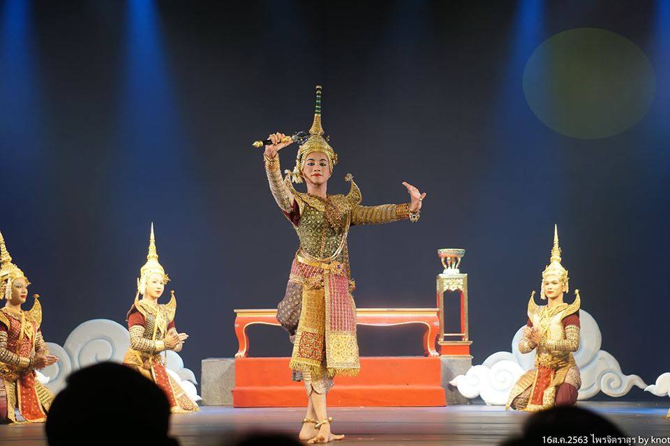Thailand 🇹🇭 | “ไพจิตราสูร” Khon masked dance drama in Thailand