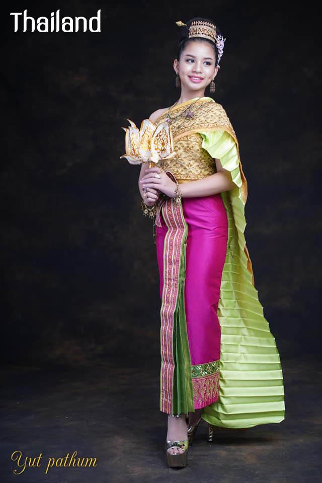 THAILAND ðđð | Thai national costume, āļāļļāļāđāļāļĒāļāļąāļāļĢāļāļĢāļĢāļāļī