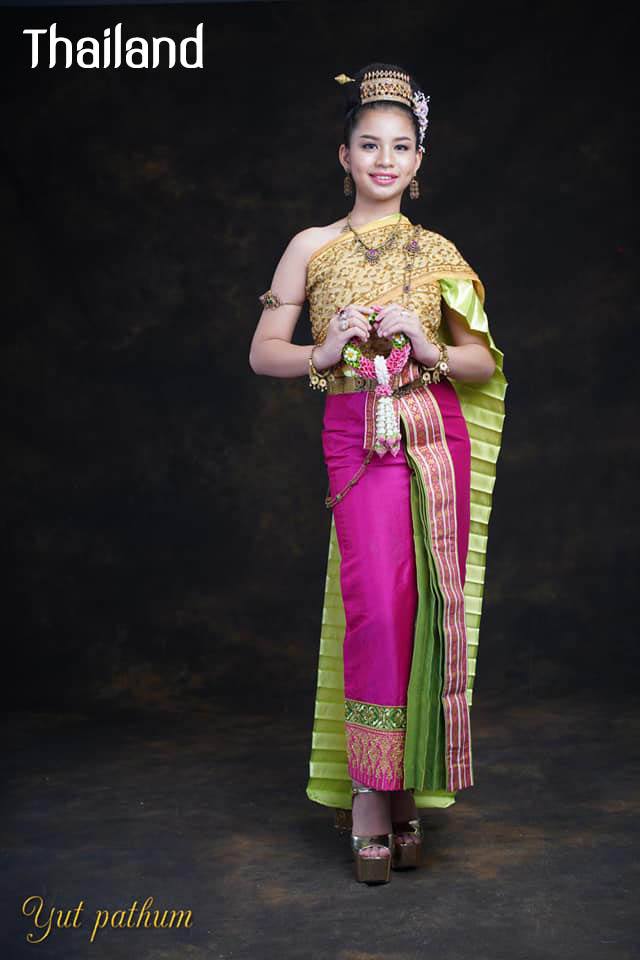 THAILAND ðđð | Thai national costume, āļāļļāļāđāļāļĒāļāļąāļāļĢāļāļĢāļĢāļāļī