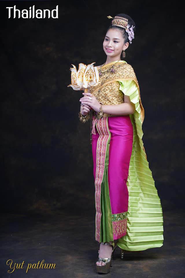 THAILAND ðđð | Thai national costume, āļāļļāļāđāļāļĒāļāļąāļāļĢāļāļĢāļĢāļāļī