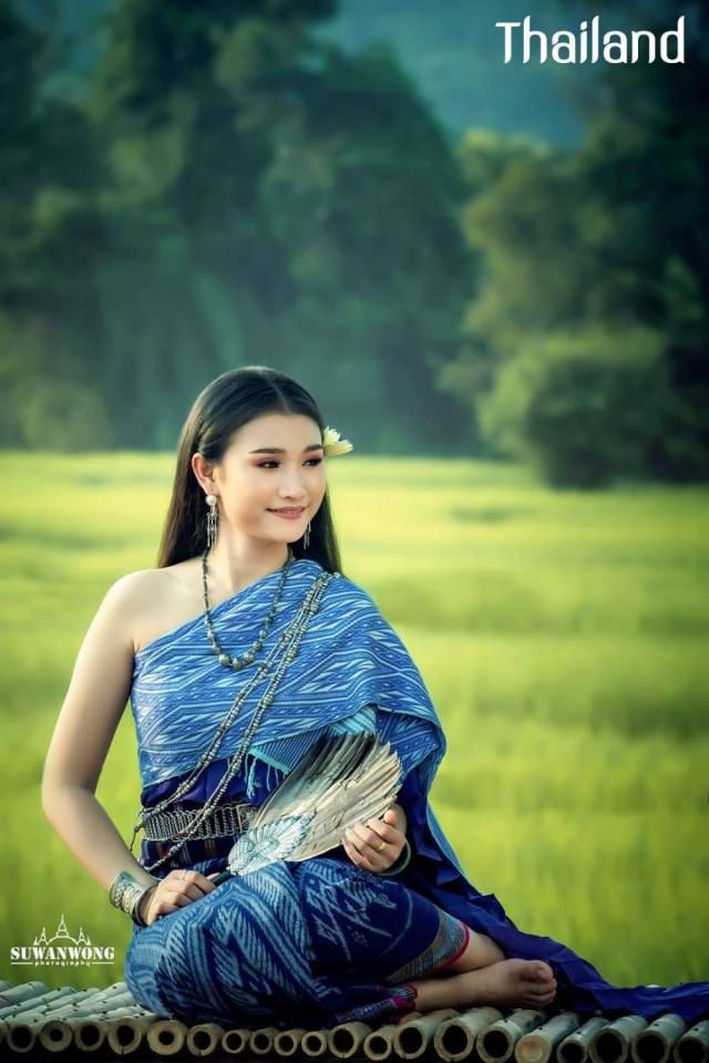 THAILAND ðđð | āļāļļāļāļāļ·āđāļāđāļĄāļ·āļāļāļāļĩāļŠāļēāļ, Isan traditional costume