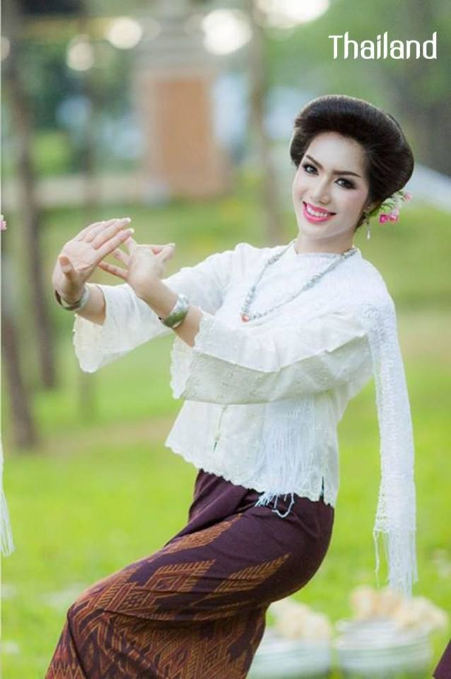 THAILAND ðđð | āļāļļāļāļāļ·āđāļāđāļĄāļ·āļāļāļāļĩāļŠāļēāļ, Isan traditional costume