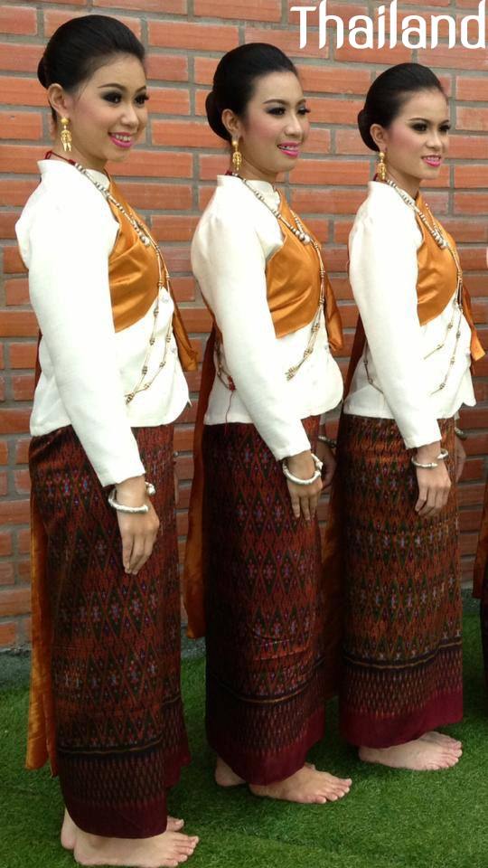 THAILAND ðđð | āļāļļāļāļāļ·āđāļāđāļĄāļ·āļāļāļāļĩāļŠāļēāļ, Isan traditional costume
