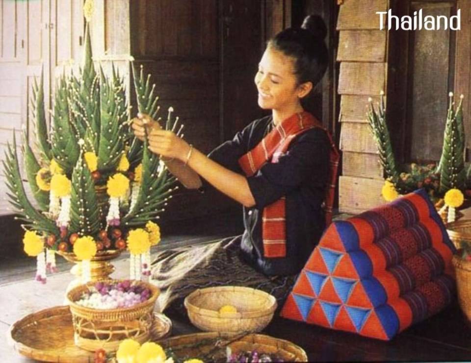 THAILAND ðđð | āļāļļāļāļāļ·āđāļāđāļĄāļ·āļāļāļāļĩāļŠāļēāļ, Isan traditional costume
