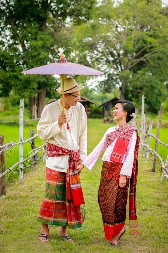 Thailand 🇹🇭 | ชุดแต่งงานอีสาน (งานกินดอง) ลานคำดีไซน์
