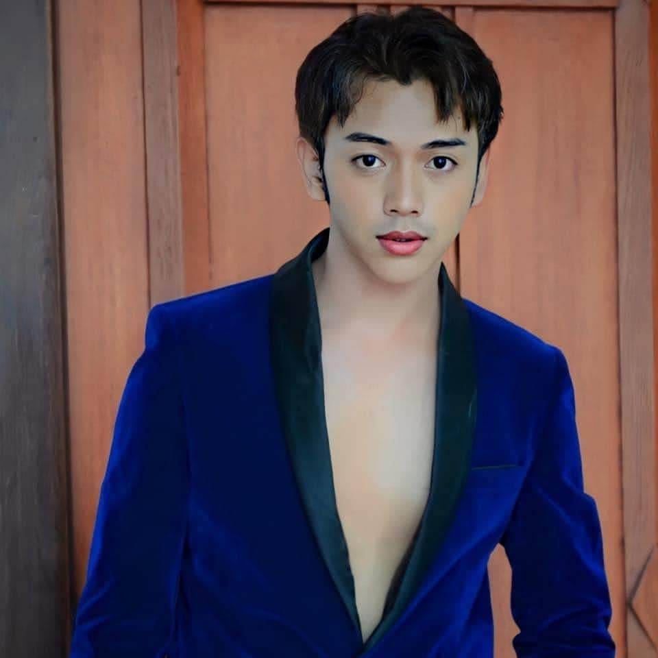 "หล่อเลือกได้"  เบิร์ด  อัมรินทร์ จันทเขต