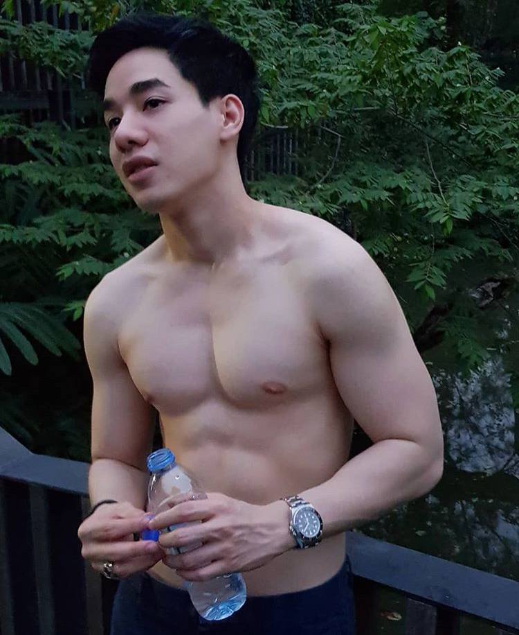 ผู้ชาย อกแน่น /-7