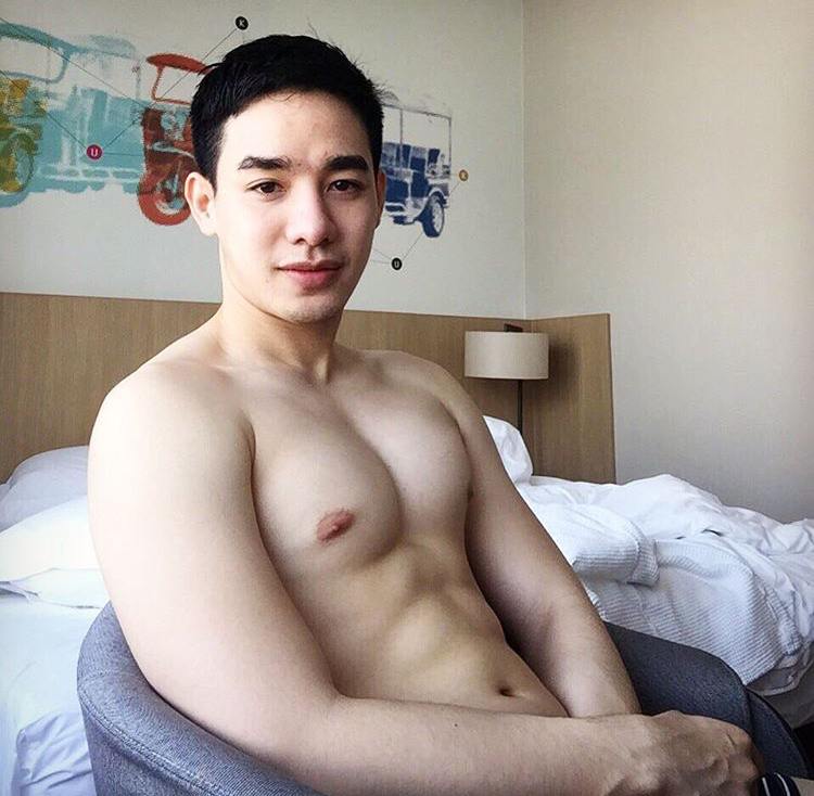 ผู้ชาย อกแน่น /-7