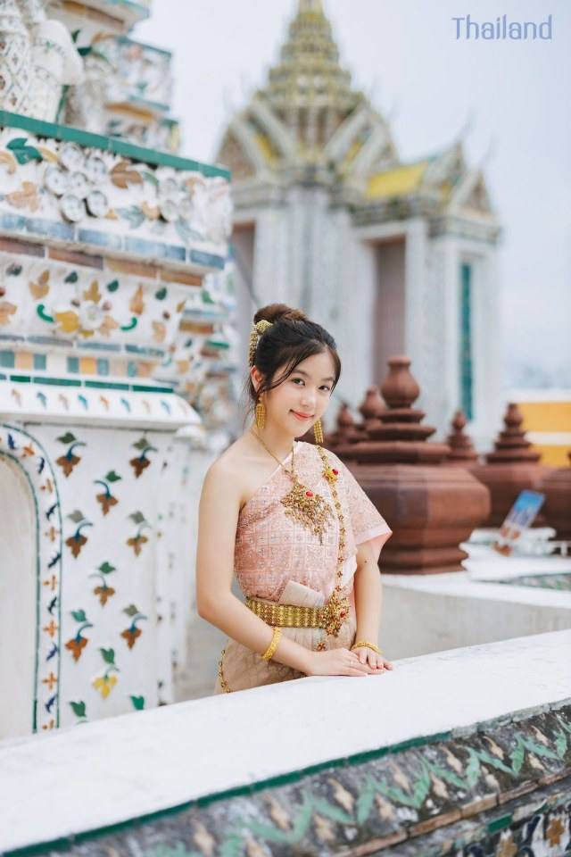 Thailand 🇹🇭 | Thai Traditional dress, ชุดไทย