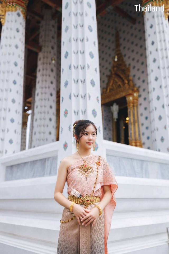 Thailand 🇹🇭 | Thai Traditional dress, ชุดไทย