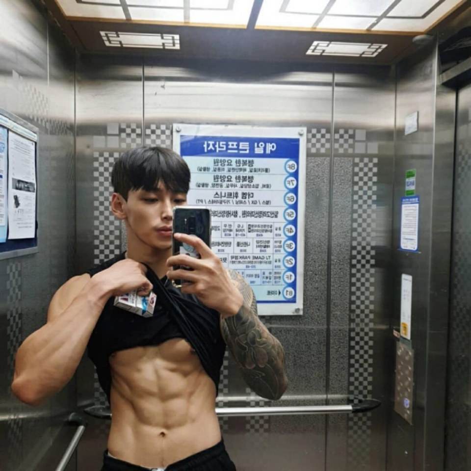 8 สุดที่ฮักรักนะต้าววาฬ CUTEmans } 4