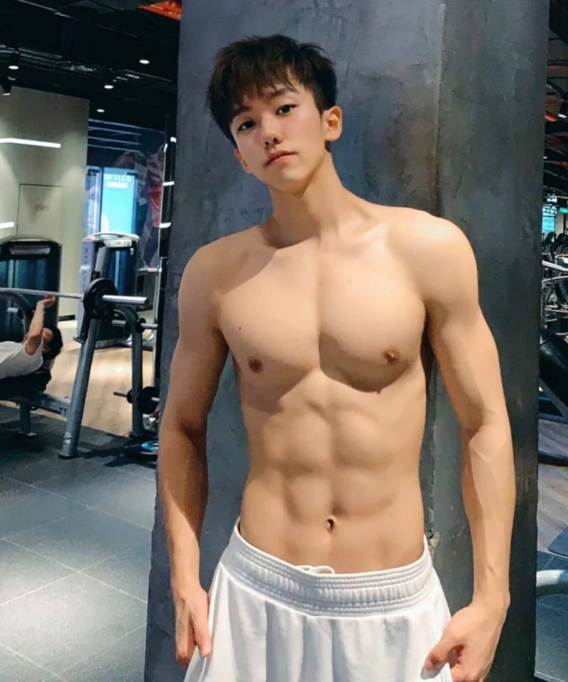 7 หิวเมื่อไหร่ก็แวะมา SEVENmans ฿ 9