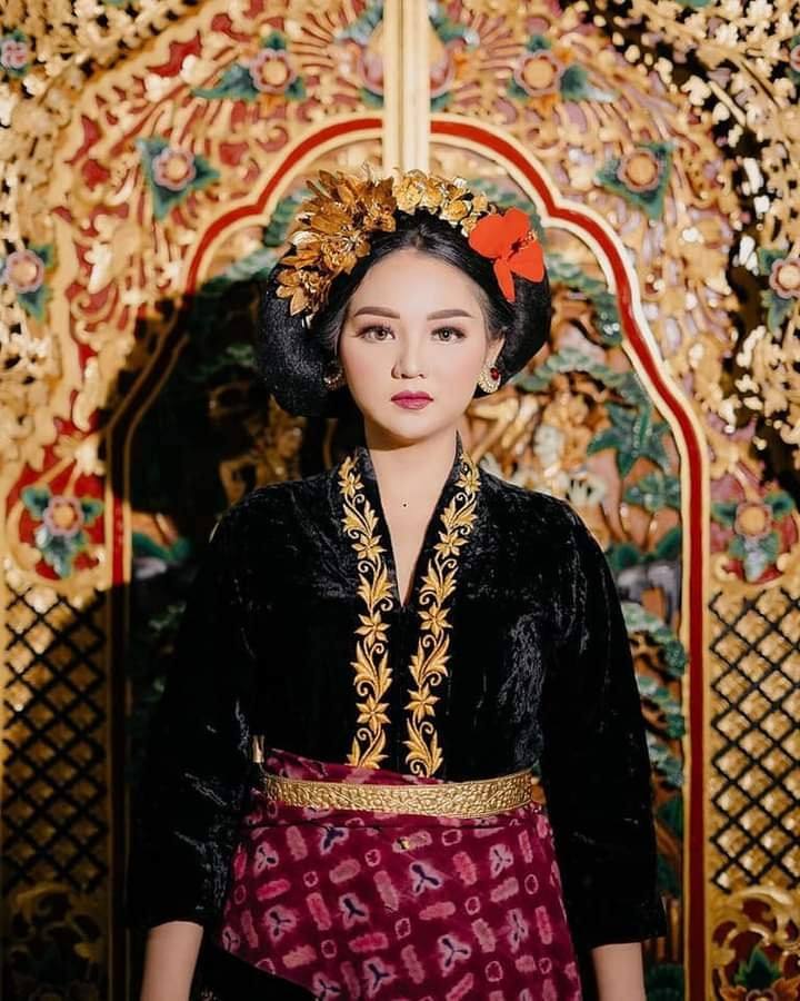 Indonesia 🇮🇩 traditional outfit