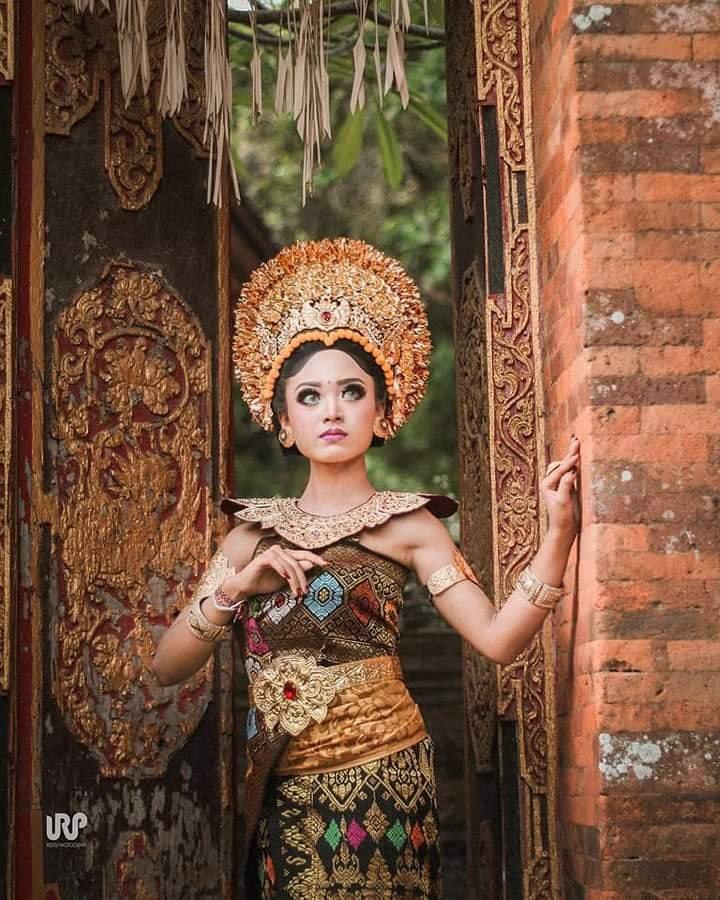Indonesia 🇮🇩 traditional outfit