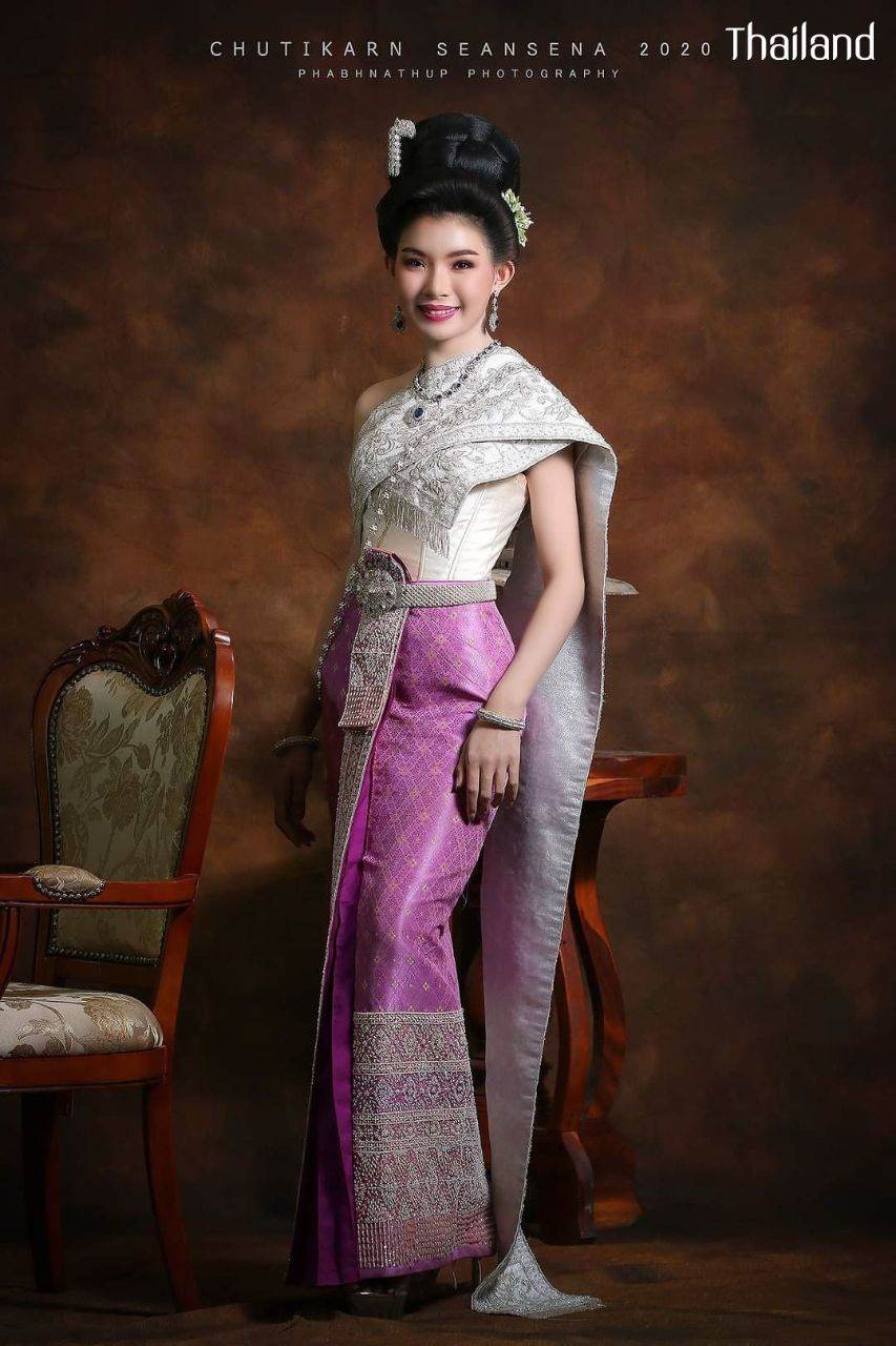THAILAND 🇹🇭 | Thai national costume "Thai outfit" ชุดประจำชาติไทย