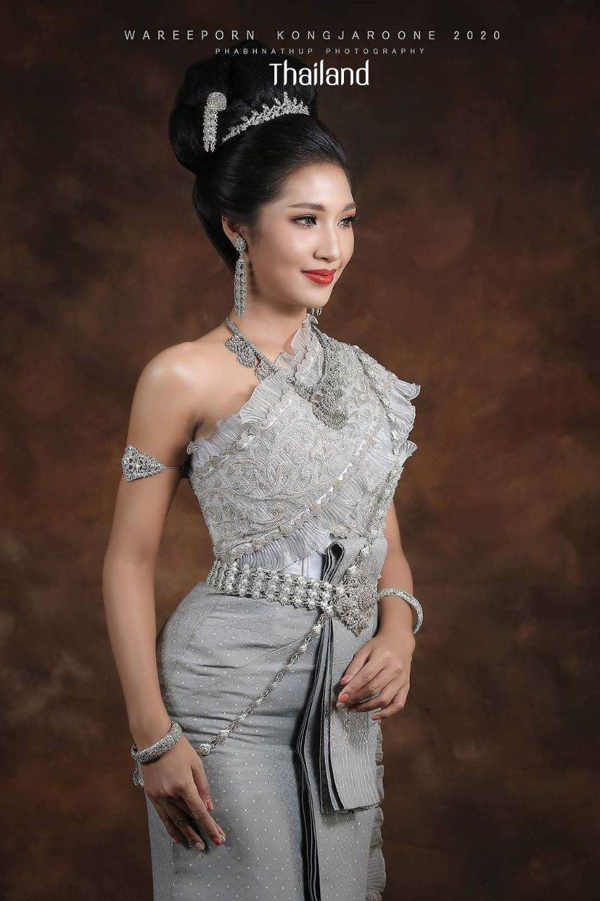 THAILAND 🇹🇭 | Thai national costume "Thai outfit" ชุดประจำชาติไทย